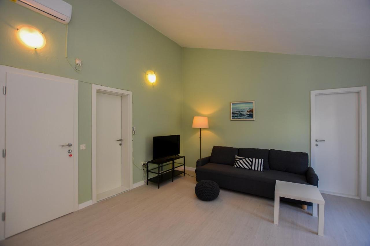 Appartamento Movo House Pag Town Esterno foto